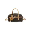 2026 Nova Moda Versátil Bolsa Quadrada Pequena para Mulheres, Bolsa de Mão Transversal, Bolsa Transversal de Ombro Único com Design de Nicho, Bolsa Pequena