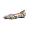 Zapatos de Mujer de Gama Alta Estilo Étnico Retro con Punta Fina 2026 Otoño Zapatos de Boca Baja para Faldas Viajes al Trabajo Zapatos para Mujer de Talla Grande