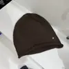 Gorro liso de estilo coreano, corte relajado, para mujer, perfecto para otoño e invierno, diseñado para hacer que el rostro parezca más pequeño, y adecuado para cabezas de mayor tamaño