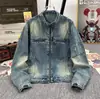 Jaqueta jeans retro americana com lavagem desgastada e bolso com zíper para homens e mulheres, moderna, estilosa, folgada, peça de outer wear versátil