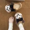 Pantufas fofas de pelúcia estilo cartoon para mulheres, para outono e inverno, antiderrapantes para uso doméstico, pantufas de algodão com sola grossa para meninas