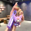 Llavero de Muñeca de Dibujos Animados Sanrio Kulomi, Colgante de Máquina de Bolas, Llavero Lindo para Bolsos, Pequeño Regalo al por Mayor