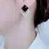 Pendientes de Cristal con Forma de Rombo Doble 2026 Nuevos de Moda Celebridad de Internet Versátiles Pendientes de Perla con un Toque de Lujo de Alta Gama