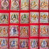 Caixa de thangka pintada à mão com folha de prata, decoração de mesa tipo caixa gau, divindades da riqueza amarelas e pretas, estátua de Buda, ornamentos nepaleses de Manjushri e Tara Verde