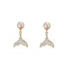 Pendientes de cola de sirena con aguja de plata 925 para mujer, diseño de concha de perla de agua dulce, temperamento de moda, pendientes de celebridades de Internet