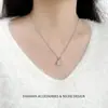 Diseño de Nicho Sencillo y Elegante con un Toque Único de Alta Gama, Bolso de la Suerte de Diamantes Completos Collar de Perlas, Lujo Ligero, Cadena para Clavícula Personalizada y Versátil