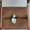 Anillo de Perla de Agua Dulce de Moda con Flores de Pintura al Óleo de Colores, Temperamento de Lujo Ligero, Joyería de Gama Alta Versátil Anillo para Mujer