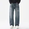 Calça jeans rasgada estilo americano para homens, perna reta, corte solto, calça casual retro americana de cintura média, lavada e desgastada de Xintang para uso diário