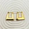 Moda Europea y Americana Pendientes de Acero Inoxidable Temperamento Dorado Versátiles Sensación de Alta Gama Resistentes al Color Retro Nicho Pendientes de Botón Adornos para Orejas