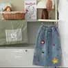 Pantalones de Niña Otoño 2026 Nuevos Elegantes Casuales para Bebé Pantalones Largos Moda de Primavera y Otoño Jeans Rectos de Moda para Niños