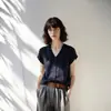 Camisa vintage roja de cuello en V con pliegues y manga corta para mujer, camisa ligera de verano de lujo de alta gama para ir al trabajo, top holgado y elegante