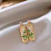 Novos Brincos de Bambu Esmaltado Estilo Chinês com Zircônia Brincos Únicos de Alto Padrão Brincos Elegantes Bonitos Brincos Dourados para Mulheres