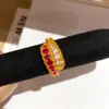 ¡Flores en un arreglo disperso! Anillo ajustable redondo de circón electrochapado, una sensación de lujo ligero de alta gama, accesorio de mano moderno y versátil