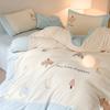 Juego de Cama de Invierno para Niños Clase A de Leche Cálida de Terciopelo de Coral de Cuatro Piezas Estilo Dibujos Animados Bordado Funda de Edredón Engrosada Ropa de Cama