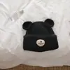 Chapéu de Lã Estilo Coreano com Orelhas de Urso Fofas para Mulheres no Outono e Inverno Espessado e Quente Versátil que Valoriza o Rosto Pequena Proteção para Orelhas Chapéu de Tricô