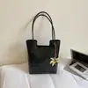 Bolsa Tote de Gama Alta, Bolsa de Gran Capacidad, Nuevo Modelo 2026 para Mujer, Bolso de Hombro Exquisito Súper Popular, Bolso de Hombro de Verano para el Trabajo