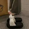 Sandalias de plataforma gruesa con estampado de lunares y gato KT para mujer, calzado de verano para exteriores, nuevas chanclas versátiles antideslizantes para la playa 2026
