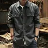 Camisa de trabajo de moda estilo americano, chaqueta de manga larga para hombre para primavera y otoño, corte holgado, elegante camisa de mezclilla con cuello de solapa