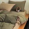 Conjunto de Quatro Peças de Algodão Lavado Tingido em Fio com Borda de Concha Xadrez Casual Conjunto de Três Peças de Lençóis de Cama Cobertura de Colcha de Algodão Puro para Dormitório Estudantil