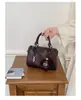 Bolso de Mano Retro para Mujer 2026 Nuevo Verano Popular Moda Bolso de Hombro para Viaje Cruzado Boston Almohada