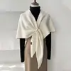Novo Xale Triângulo de Lã Mista para Mulheres, Outono e Inverno Preto Simples de Alta Qualidade Cor Sólida Versátil Cachecol Quente