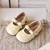Sapatos de couro femininos estilo coreano 2026 nova coleção de primavera sapatos Mary Jane retrô infantis para meninas, pequenos sapatos de princesa estilo Chanel com sola macia