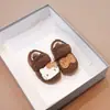 Sapatos de Pelúcia Estilo Coreano para Meninas 2025 Inverno Novo Meninas Gato Kt Sapatos de Algodão com Solado Macio Sapatinhos Quentinhos de Gorro para Bebê Menina