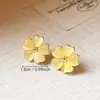 Brincos Frescos e Elegantes de Flor Amarela em Forma de Coração com Cinco Pétalas, Brincos de Luxo de Alta Qualidade, Acessórios de Praia Estilo Férias de Verão