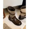 Textura de pele de ovelha, estilo popular online, botas marrons de corte justo para mulheres, novas botas Melard de outono, botas de salto empilhado femininas, botas de equitação