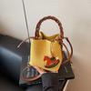 Bolsos de Moda de Comercio Exterior 2025 Nuevo Bolso de Hombro Nicho Texturizado de Verano Elegante Versátil Bandolera Tipo Cubo
