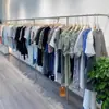 Prateleira de display para loja de roupas cabide de chão cabide de parede para roupas femininas roupas infantis cabide de parede em aço inoxidável cabide de parede com suporte lateral