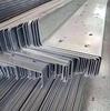 Correa de acero galvanizada por inmersión en caliente Q345B Z180 * 70 * 20 * 2.5Z de alta resistencia perforada en acero conformado en frío Z