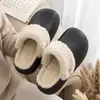 Novas pantufas de algodão com velcro removível para mulheres, com forro de fleece para aquecimento, sola grossa para altura adicional e projetadas para uso interno e externo no outono e inverno