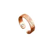 Anillo Abierto Elegante y Sofisticado con Patrón Tallado Tótems para Hombres, Venta Caliente Transfronteriza Anillo de Moda Retro Magnético de Cobre Rojo