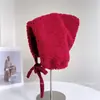 Chapéu Lei Feng Quente de Pelúcia com Cadarço para Mulheres, Novo Chapéu Pulôver Versátil Casual de Inverno com Proteção para as Orelhas, à Prova de Frio e Vento, Chapéu Loli