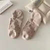 Meias Leves de Bolinhas para Mulheres no Verão, Meias Invisíveis Baixas Estilo Japonês Fofas, Meias Cano Baixo de Algodão Respiráveis e Absorventes de Suor