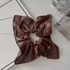 Argola para cabelo quadrada em couro PU de moda francesa, faixa de cabelo de alta qualidade, novo design simples de 2024, argola para cabelo estilo "intestino grosso"