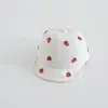Gorro con Pico de Patito para Bebé Dulce y Lindo Venta al por Mayor Estilo Coreano Bordado de Fresita Pequeña Sombrero de Ala Suave para Bebé Nuevo Estilo Sombrero de Protección Solar para Niños Pequeños