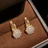 Nuevo producto transfronterizo de Amazon: aretes de circonia con un diseño simple, elegante, de alta gama y personalidad única, al por mayor para mujer