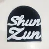 En Stock Suministro Directo del Fabricante Popular Transfronterizo Hip-Hop Mea Gorro de Punto Jacquard con Letras Acrílicas
