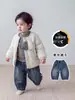 Conjunto de invierno para niño estilo coreano: chaqueta de plumón cálida al 90%, camiseta básica, jeans forrados de polar, ropa para niños