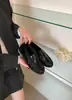 Mocassins retrô franceses estilo coreano 2026 para mulheres, sapatos slip-on de salto baixo, sapatilhas versáteis de bico fino, preto