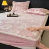 Falda de Cama Gruesa de Felpa de Leche Tallada para Invierno, Pieza Única, Manta de Coral Fleece con Forro de Terciopelo, Protector de Colchón de Felpa, Juego de Tres Piezas