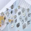 Accesorios de aleación de plata Xizang vintage exclusivos transfronterizos para manualidades Colgante de collar de palma europeo y americano Accesorios de joyería al por mayor