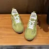 Sapatos de treino alemães para aumentar a altura interna de pessoas baixas, femininos, estilo novo 2026, sola macia, sapatos casuais, estilo fino de outono, sapatos esportivos Forrest Gump