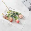 Flor artificial de seda rosa de cor suave com 3 cabeças para decoração de teto de quarto de casamento, vitrine de loja e decoração de local popular para fotos