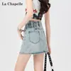 Saia Jeans Clara para Mulheres Verão 2025 Tendência Versátil Nova Cintura Alta Linha A Emagrecedora Corpo Bodycon Curta