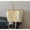 Bolsa tote de grande capacidade para mulheres, novo estilo 2026, bolsa de ombro casual e descontraída, bolsa grande para o dia a dia sob o braço, bolsa tipo balde