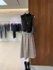 Colete de tricô elegante de gola alta para o início do outono, estilo minimalista, adequado para usar por cima, disfarça as protuberâncias das axilas, top base sem mangas para mulheres