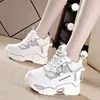 Edição Primavera e Outono 2022 Novo ins Fashionável Emagrecimento Salto Grosso Aumentado Casual Esportivo Sapatos Brancos Femininos Salto Super Alto Sapatos Torre